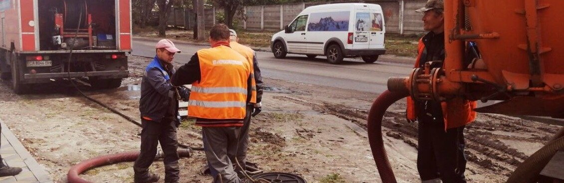 Підгузки, ватні диски, планшет: чим жителі Черкас засмічують каналізацію