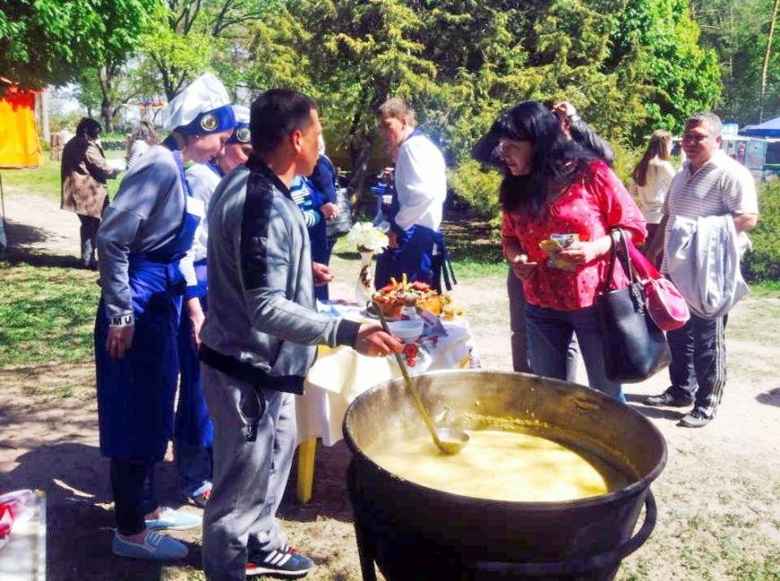 Народними гуляннями в Сосновому бору розпочався в Черкасах..., фото-4 Народними гуляннями в Сосновому бору розпочався в Черкасах парковий сезон (ФОТО), фото-4