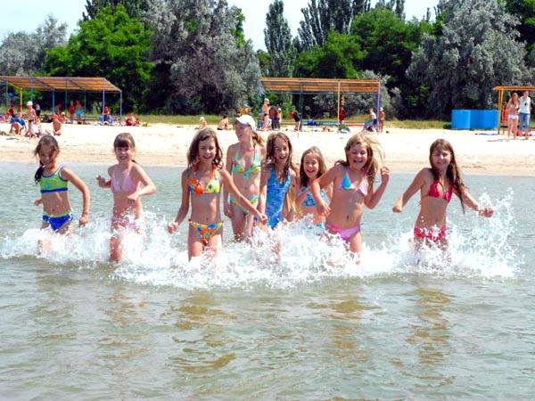 Комісія перевірила готовність черкаських пляжів до сезону, фото-2 Комісія перевірила готовність черкаських пляжів до сезону, фото-2