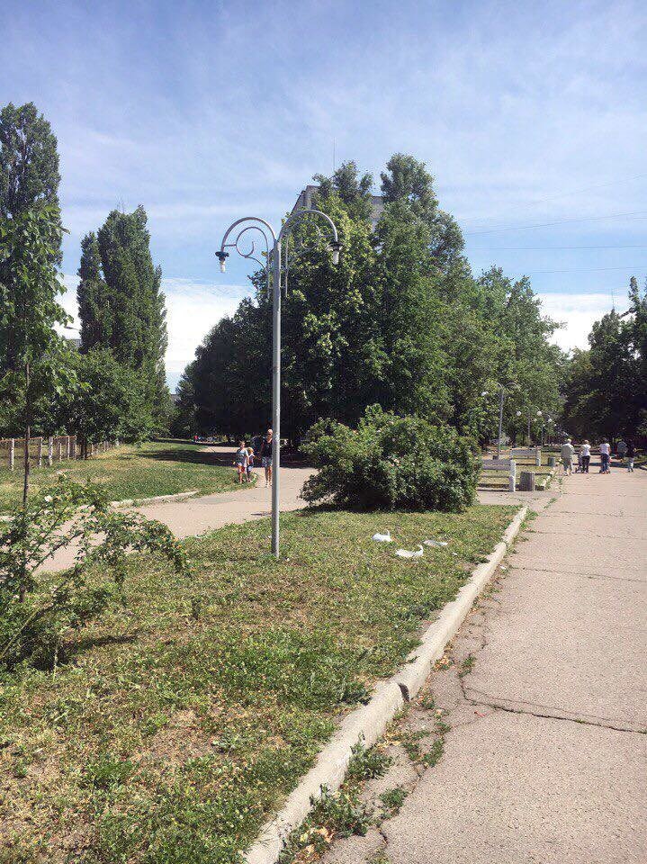 У Черкасах вандали трощать ліхтарі (ФОТО), фото-3 У Черкасах вандали трощать ліхтарі (ФОТО), фото-3