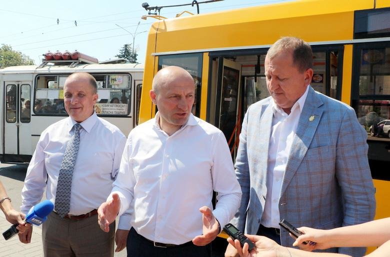 У громадському транспорті Черкас запровадили систему електр..., фото-2 У громадському транспорті Черкас запровадили систему електронного квитка (ФОТО), фото-2