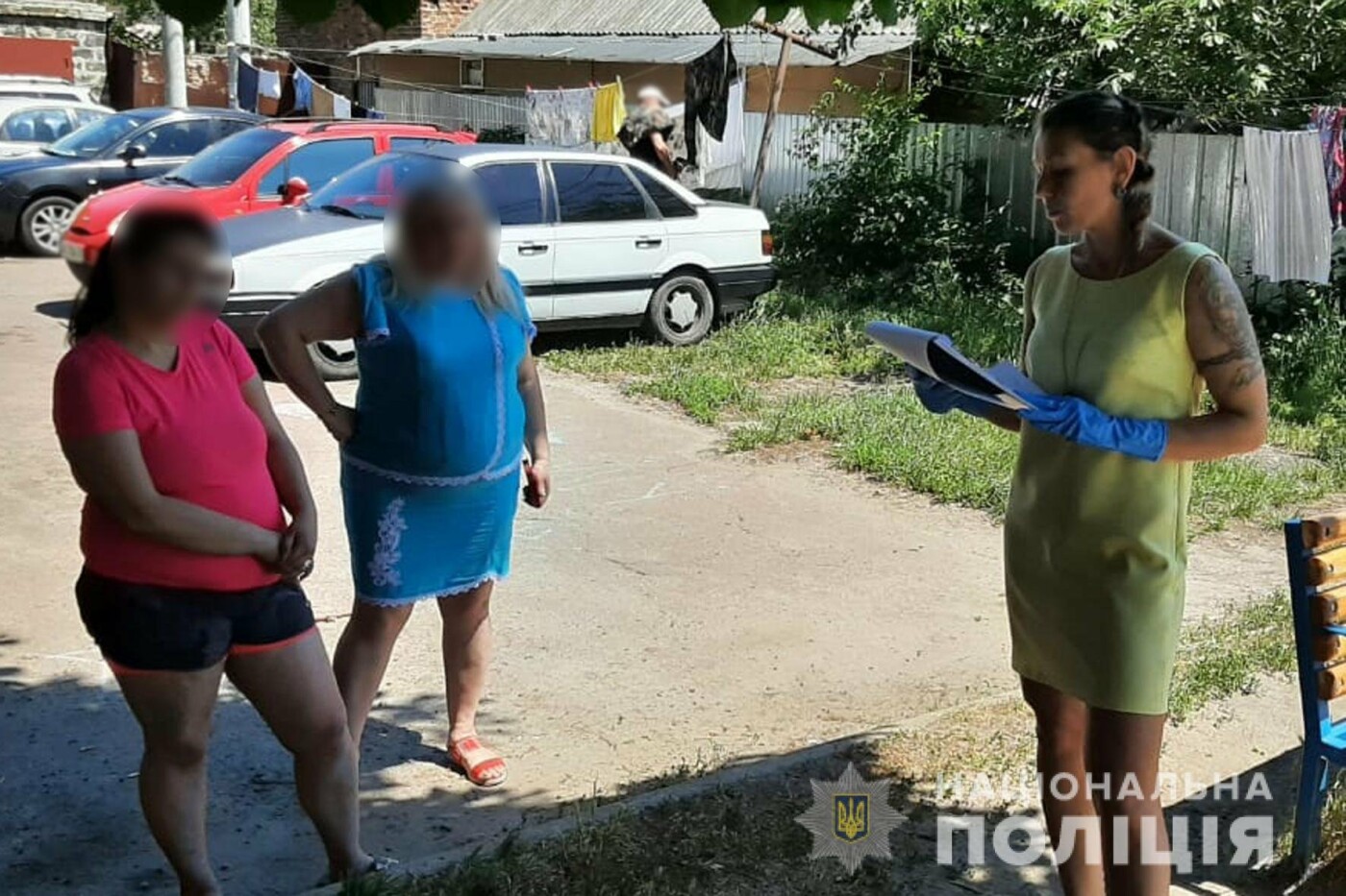 У Черкасах під час обшуку у місцевої жительки правоохоронці виявили наркотики (ФОТО)
