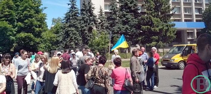 Працівники Черкасиобленерго перекрили дорогу Працівники Черкасиобленерго перекрили дорогу, Владимир Безуглый