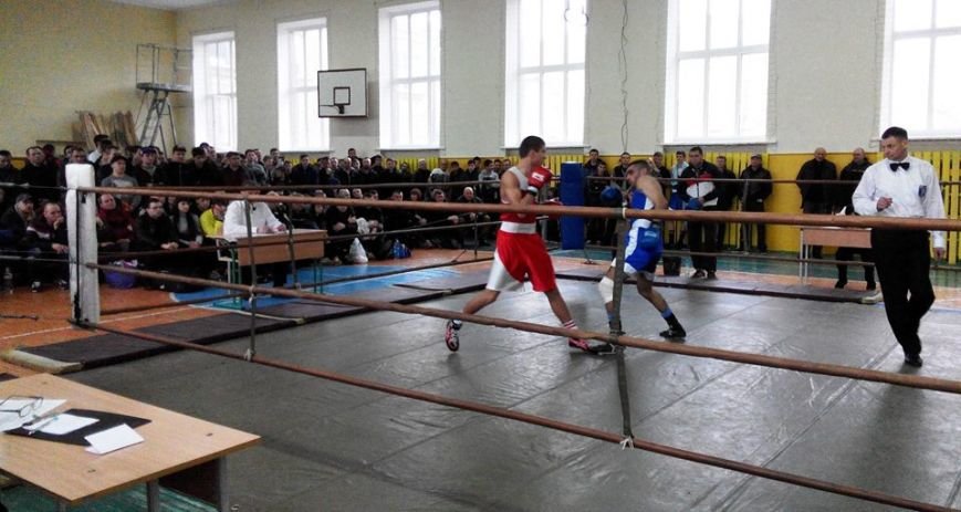 У Черкасах проходить Чемпіонат області з боксу серед чоловіків та молоді.(ФОТО) (фото) - фото 1